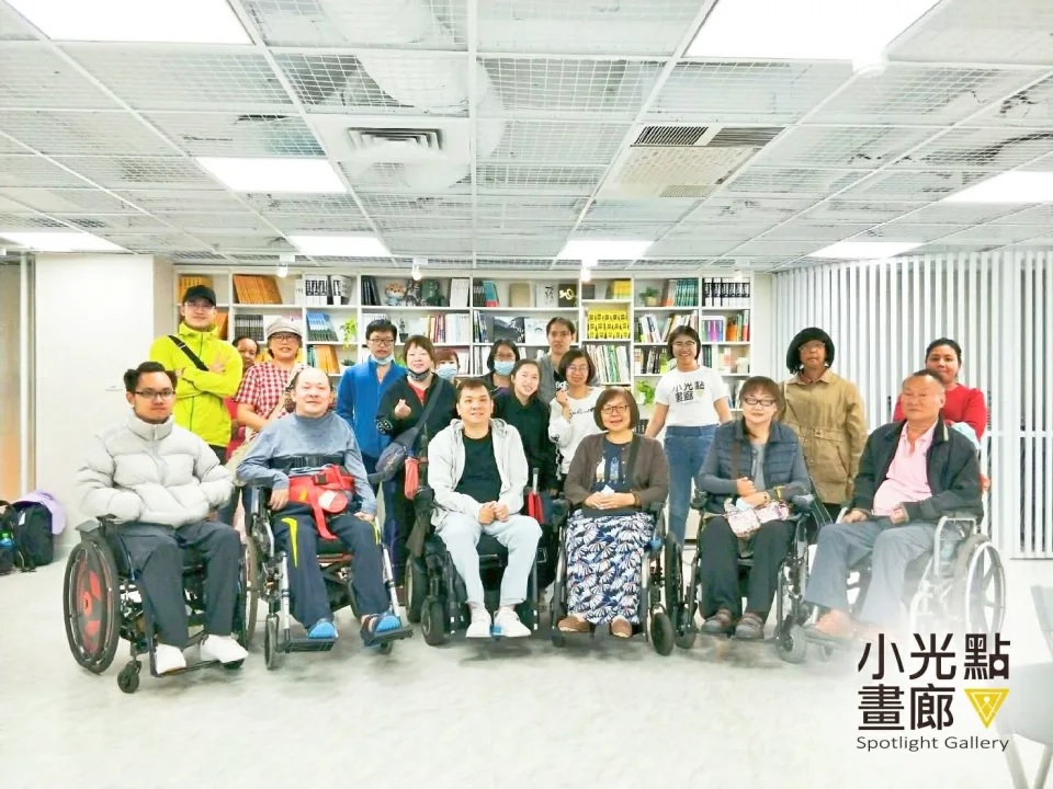 ▲小光點畫廊是身心障礙藝術線上畫廊,幫助無數身心障礙者們透過藝術體驗找回生命的自信。 圖:小光點畫廊提供